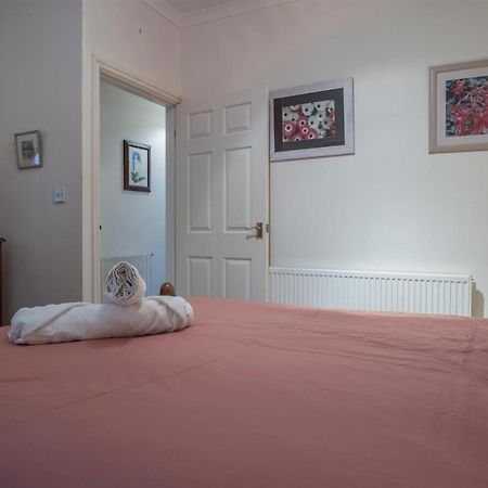 Arcadia - 1 Bedroom Apartment - Tenby Bagian luar foto
