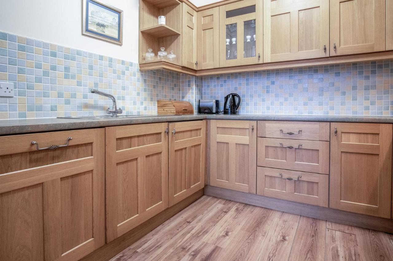 Arcadia - 1 Bedroom Apartment - Tenby Bagian luar foto