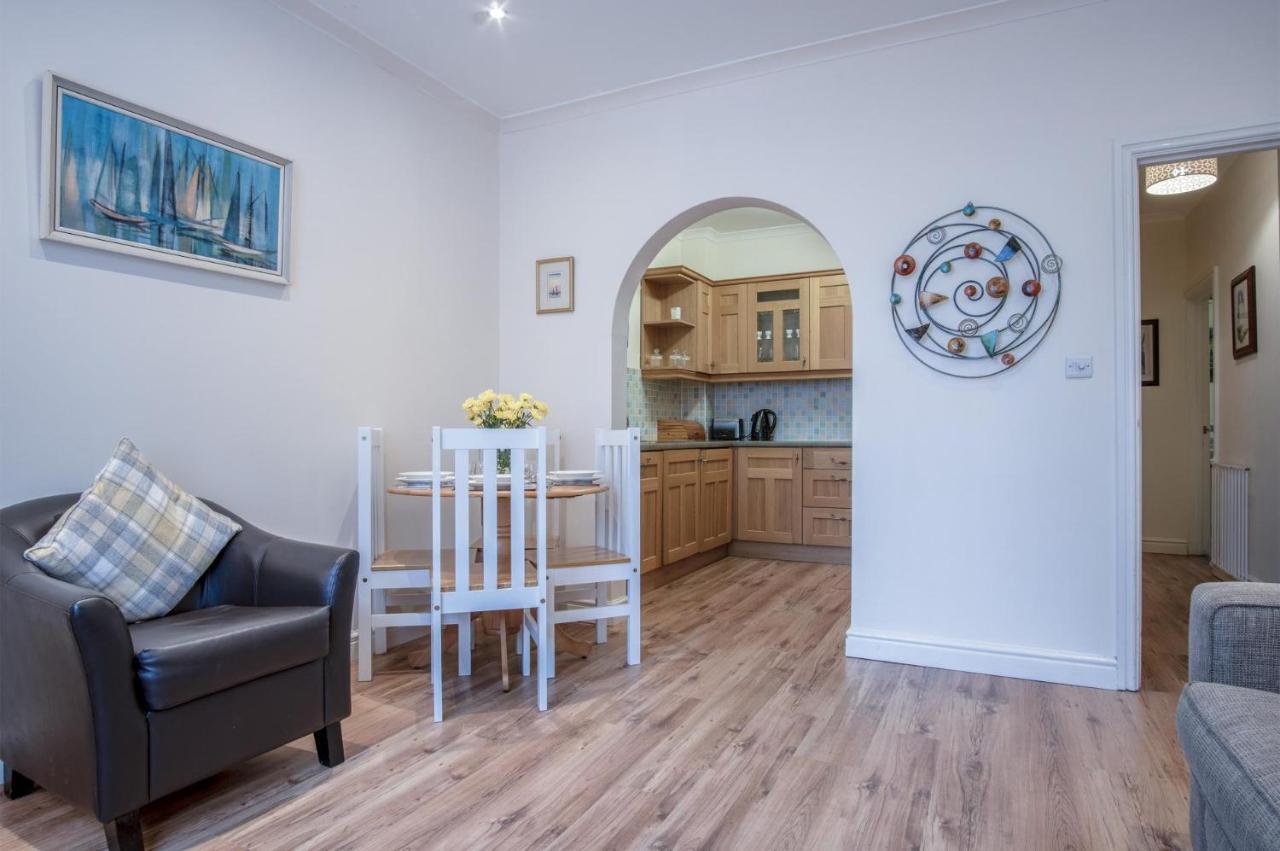 Arcadia - 1 Bedroom Apartment - Tenby Bagian luar foto