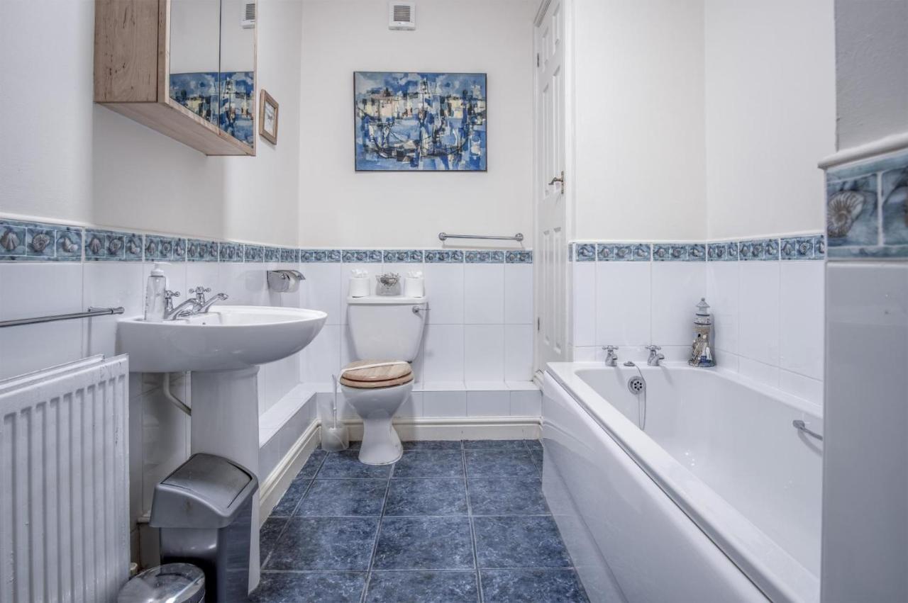 Arcadia - 1 Bedroom Apartment - Tenby Bagian luar foto